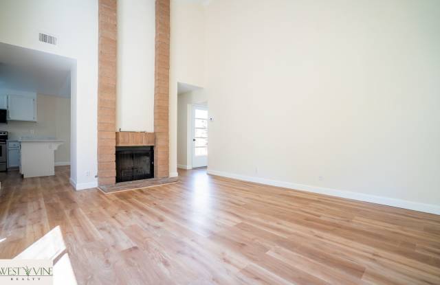 Spacious Cupertino Townhome| Interior Remodel | Attached 2-Car Garage Gallery 4