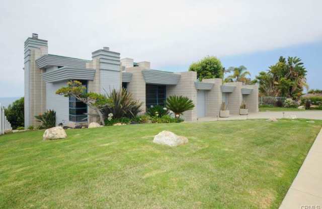 Custome Built Home With Ocean Views photos photos