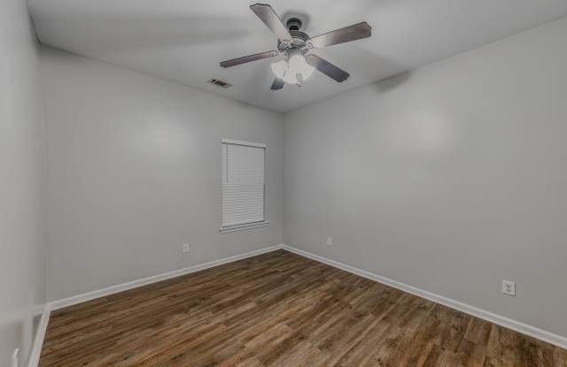 3202 Fawn Dr photos photos