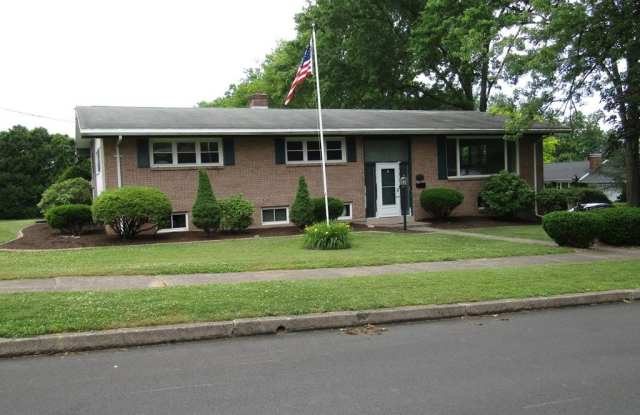 1820 Shiffler Avenue photos photos
