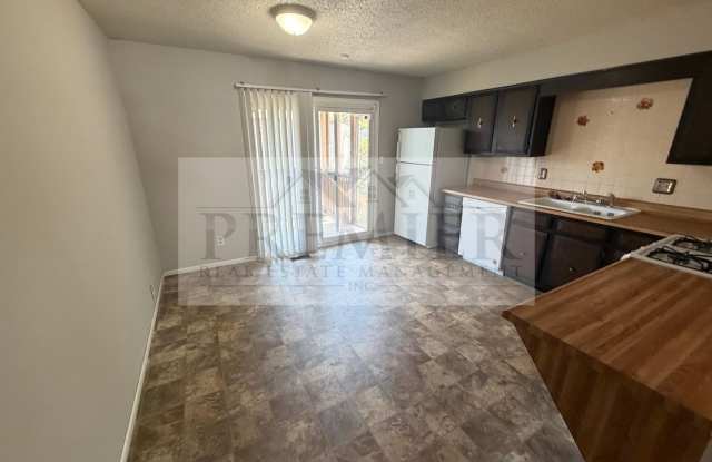 3 bd / 1.5 ba townhome 8430 Lane Place, Raytown, MO 64138 Culdesac $1450 FINISHED BASEMENT Gallery 4