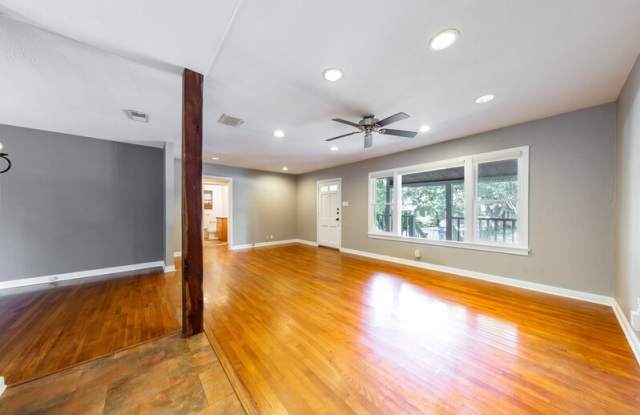5617 Shoalwood Ave Gallery 3