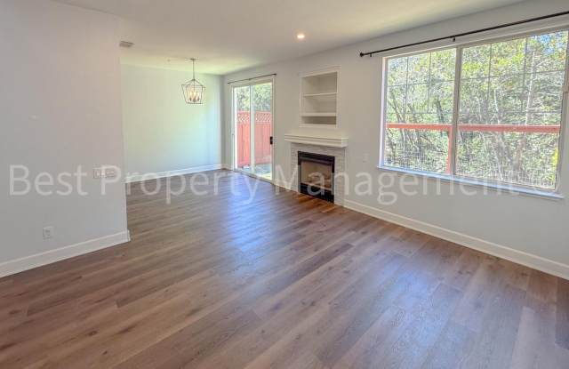 BEAUTIFUL 4-BEDROOM TOWNHOME IN CASTRO VALLEY | TOP-RATED SCHOOL DISTRICT Gallery 4