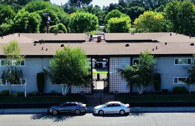 Cozy 2bd/1bth on Second Floor! - 7734 Brentwood Drive, Stockton, CA 95207