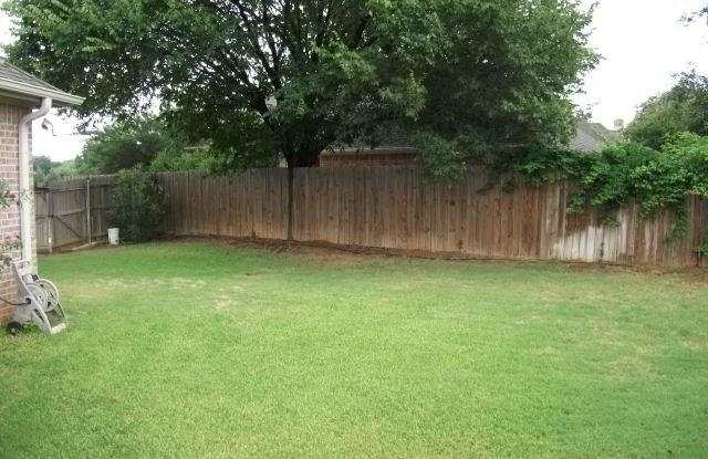 5601 Hidden Oaks Drive Gallery 2