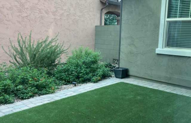 4 BEDROOM IN COOLEY STATION WITH 3 CAR GARAGE Gallery 3
