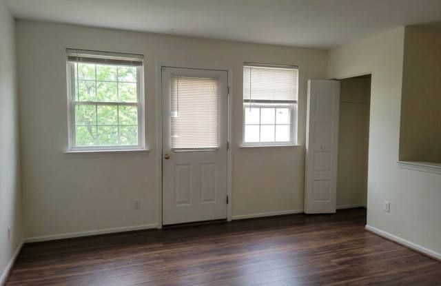 143 Reliance Pl Gallery 3