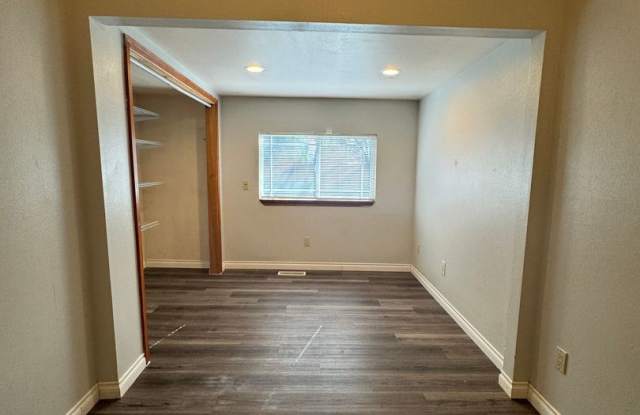 Non-Refundable & Security Deposit Total: $1400.00 Gallery 4