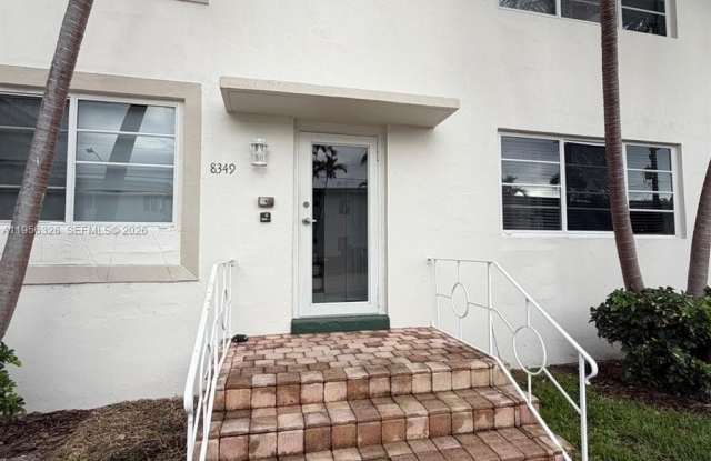 8345 Byron Ave photos photos