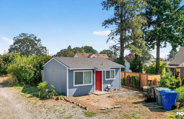 Charming 1BR House in Lakewood photos photos