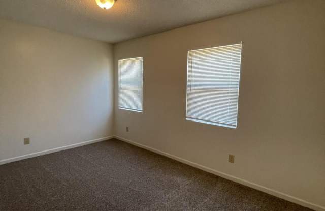 204 Cordell Circle Gallery 3
