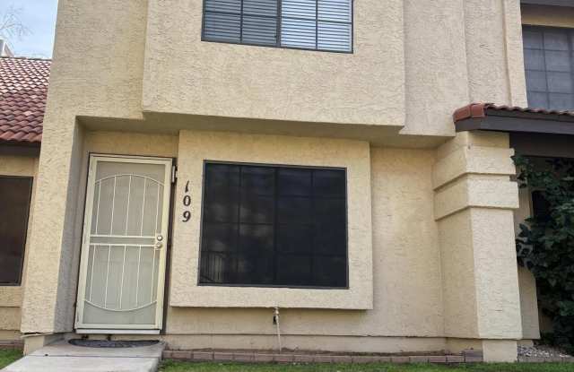 3719 E INVERNESS Avenue unit: 109 photos photos