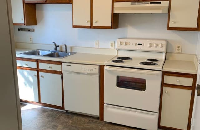 200 Myrtle Greens Drive Unit F - 200 Myrtle Green Drive, Red Hill, SC 29526