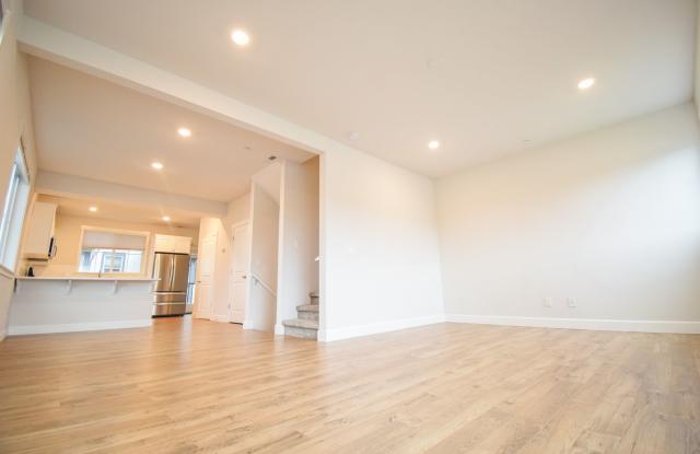 Beautiful 4 Bedroom 3.5 BA Home! Mother in Law Suite, Attached Garage  Top floor Bonus Room! photos photos