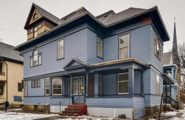 802 6th Street SE Gallery 4