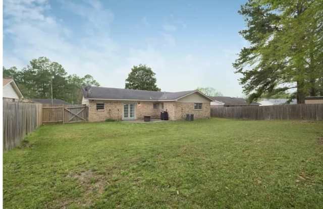 1838 Woodlawn Street - 1838 Woodlawn Street, DeRidder, LA 70634