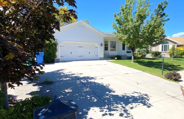 42 S 930 W - 42 South 930 West Street, Orem, UT 84058