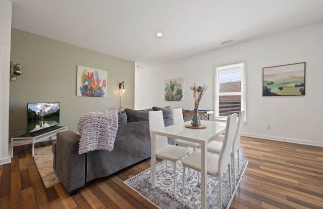 Furnished 3BR Near the BeltLine & Lee + White Gallery 4