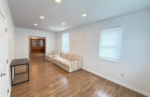 Remodeled 2 bed/ 1 bath Home in Q-town photos photos Remodeled 2 bed/ 1 bath Home in Q-town photos photos