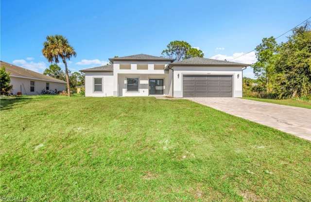 2810 44th Street SW photos photos