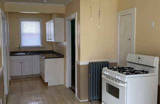 137 A south main st photos photos