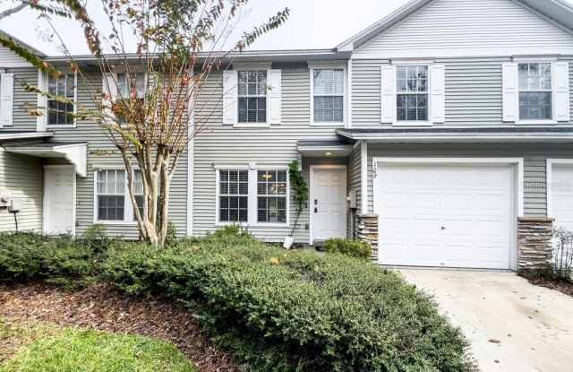 109 WOODKNOLL PLACE photos photos