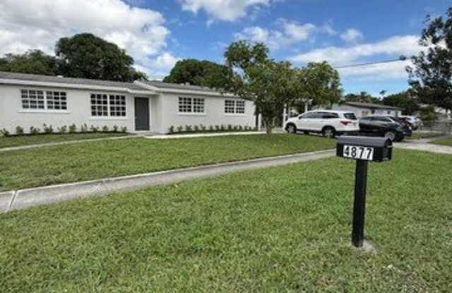 4877 Caribbean Boulevard S - 4877 Caribbean Boulevard, Palm Beach County, FL 33407