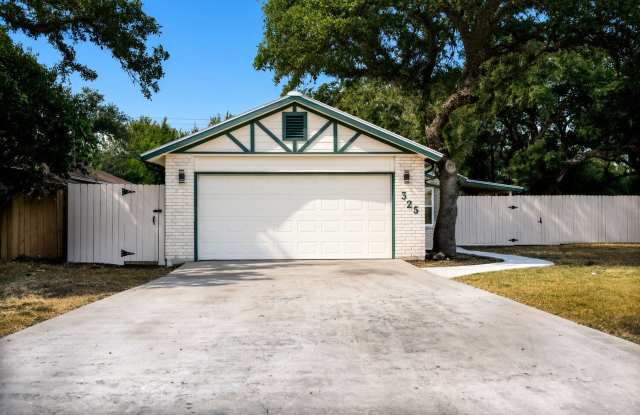 325 BENTWOOD DR Gallery 1