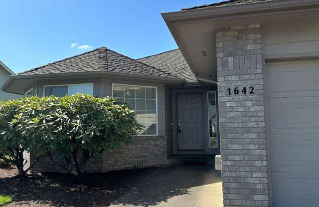 BEAUTIFUL 3 BEDROOM 2 BATH HOUSE LOCATED IN WEST SALEM Gallery 3