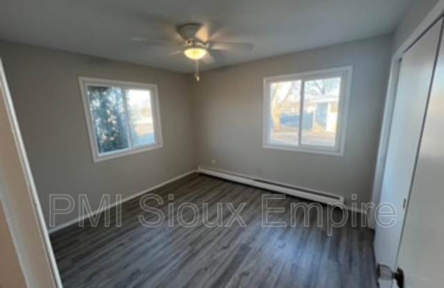 440 S. Western Gallery 4