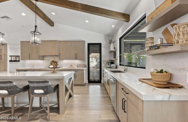 8328 E CALLE DE ALEGRIA -- Gallery 4