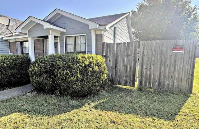 2BR / 2BA CONDO - DECATUR SW Gallery 4