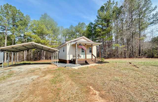 Fully Furnished Studio just off Highway 58 photos photos