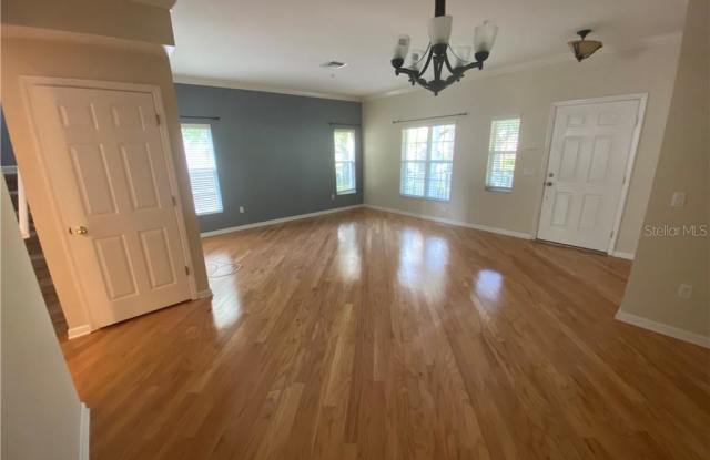 9826 POPLAR PLACE Gallery 4