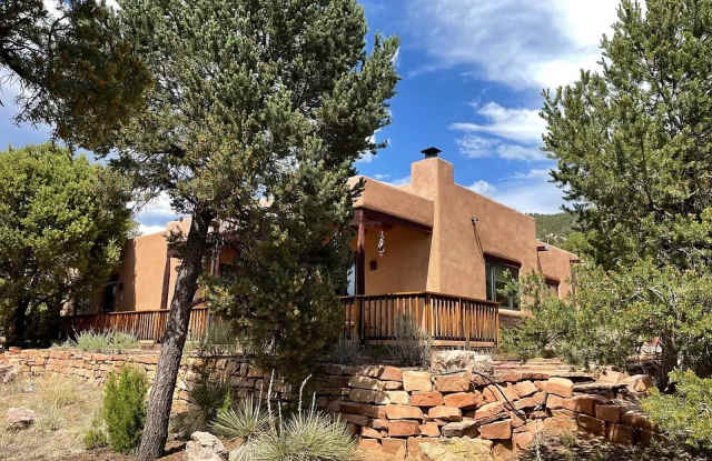 34 Grey Fox Road - 34 Grey Fox Road, Santa Fe County, NM 87505