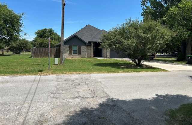 501 W Hobbs Avenue photos photos