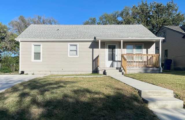 Completely remodeled 3 bed 2 bath home, steps from WSU main campus. photos photos