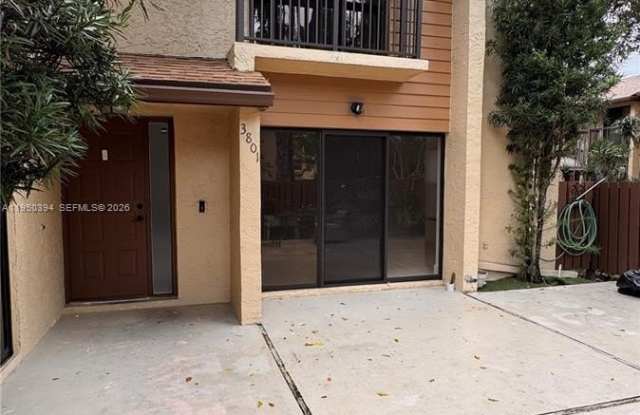 3801 Cocoplum Cir photos photos