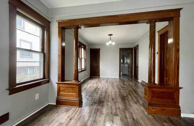Newly renovated 5 Bedroom 1.5 Bathroom Home in Minneapolis! photos photos