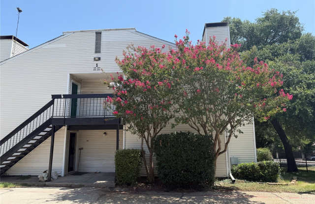 7431 Holly Hill Drive Gallery 2