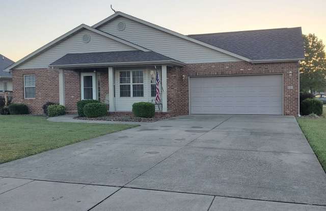 Charming Home in Highland! Gallery 3