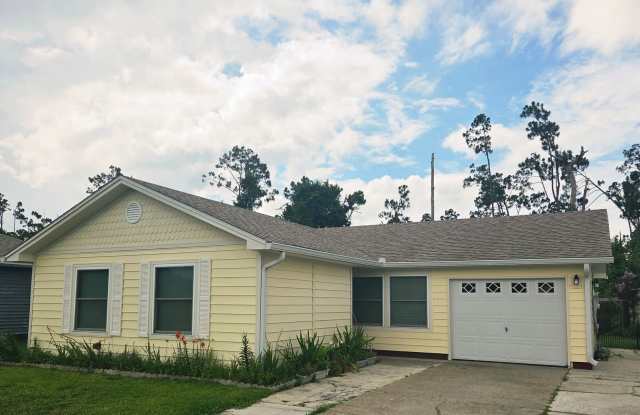 Great 3Bed/2Ba Home in Callaway, Convenient to Tyndall AFB! *1/2 Off Security Deposit for Active-Duty Military* photos photos