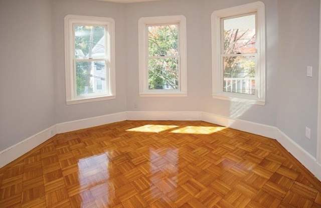 13 Henry Ave Gallery 2