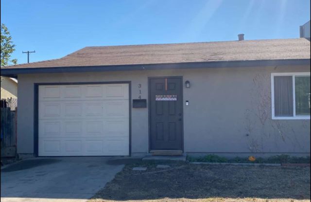 314 West Maple Street - 314 West Maple Street, Exeter, CA 93221