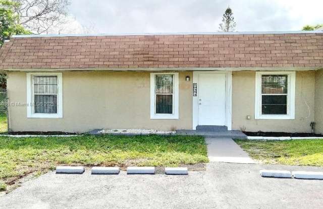 19354 NW 28th Ct photos photos