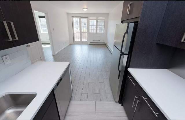 2757 Crescent St photos photos