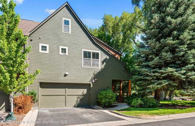 711 Evans Court photos photos