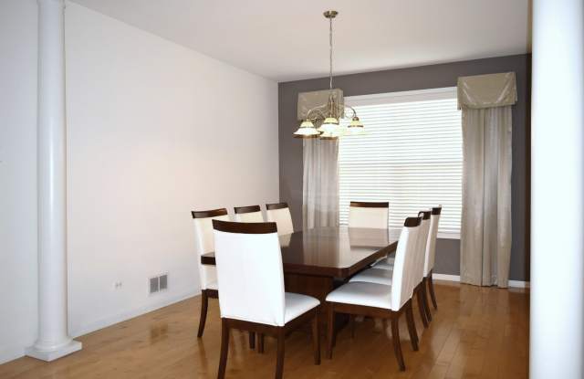 1204 FREDERICK Court Gallery 2