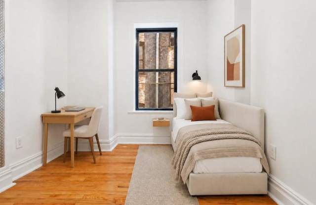 160 Waverly Place Gallery 4