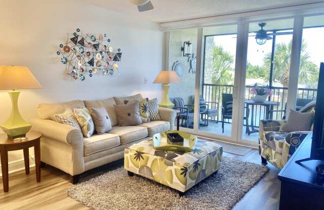 18 Royal Palm Way Gallery 4